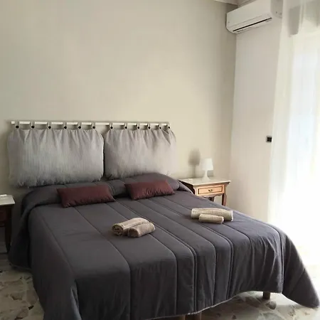 Vittoria 4 Posti Letto Parcheggio Libero Appartement Catánia